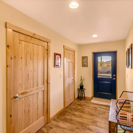 Peaceful Desert Retreat - Stunning Views - Pool Spa, Backyard, Music - Tucson ! Exterior photo