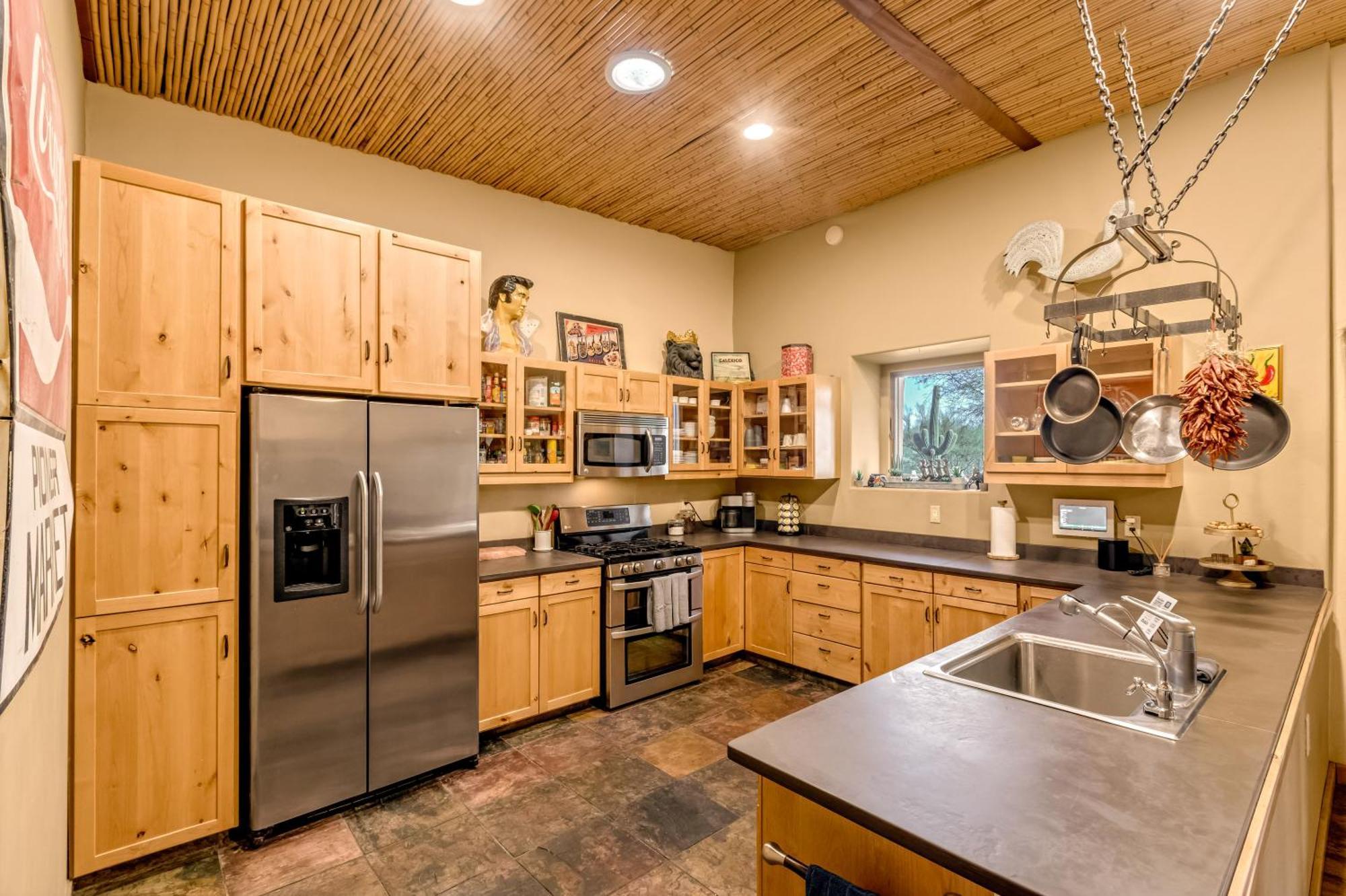 Holiday home Peaceful Desert Retreat - Stunning Views - Pool Spa, Backyard, Music - !