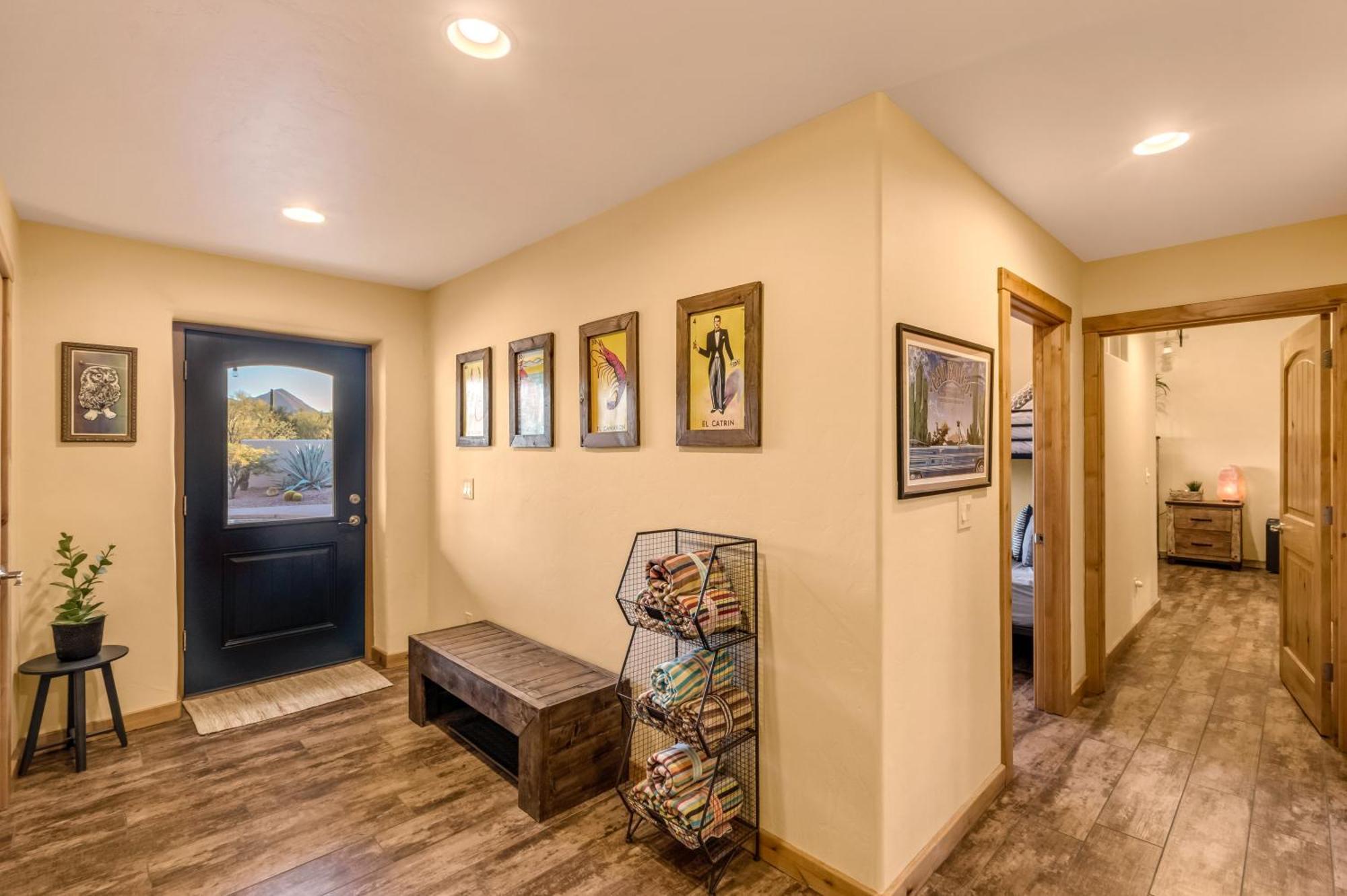 Peaceful Desert Retreat - Stunning Views - Pool Spa, Backyard, Music - ! *