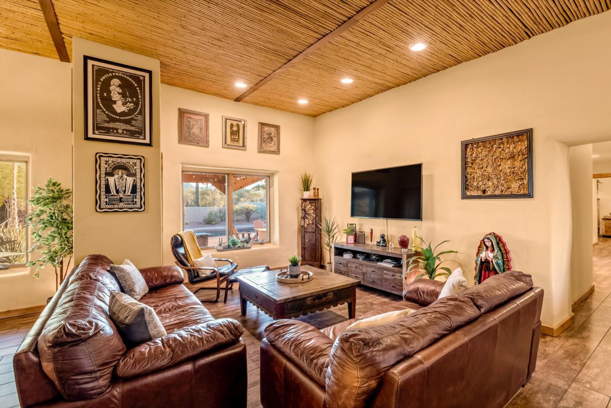 Holiday home Peaceful Desert Retreat - Stunning Views - Pool Spa, Backyard, Music - ! Tucson