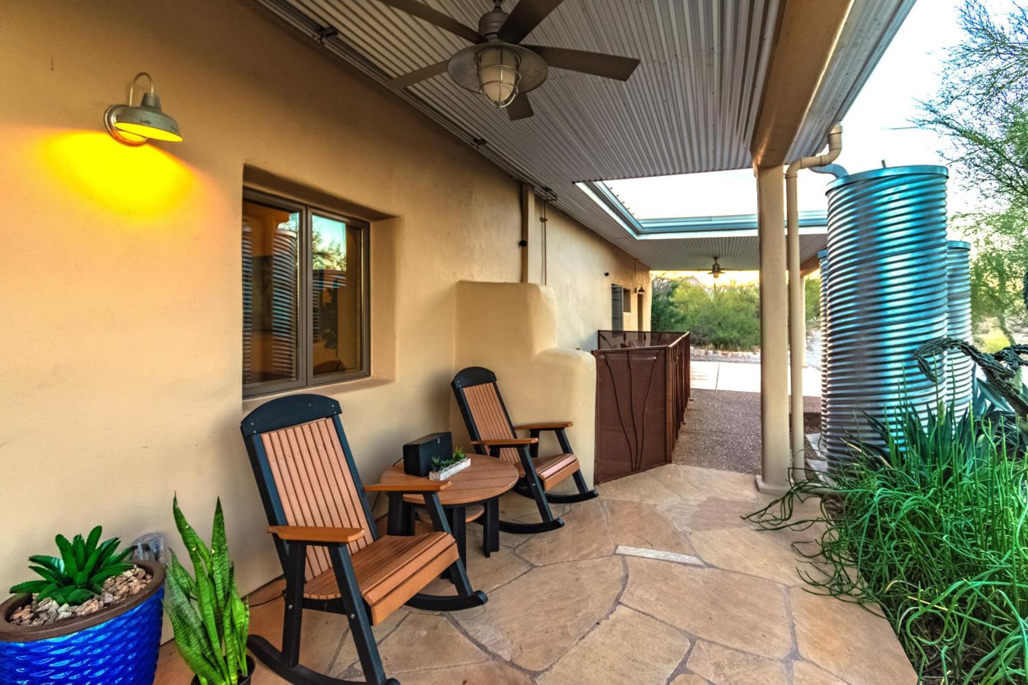 Holiday home Peaceful Desert Retreat - Stunning Views - Pool Spa, Backyard, Music - ! Tucson